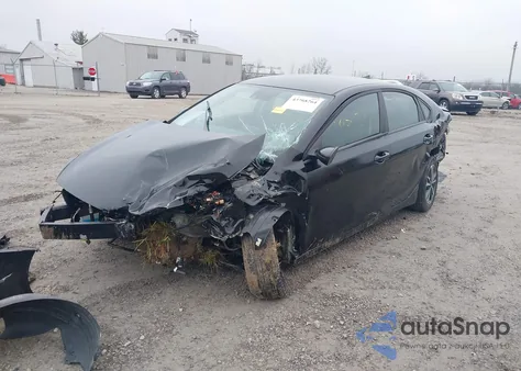 2024 Kia Forte Lxs z USA, uszkodzony, nr VIN 3KPF24AD6RE726611